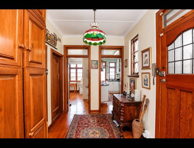 3 BEDROOM APARTMENT FOR SALE IN GLENWOOD